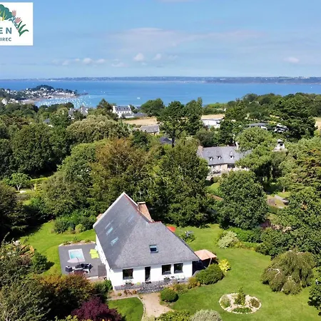 Eden - Piscine&spa D Hôtes Locquirec